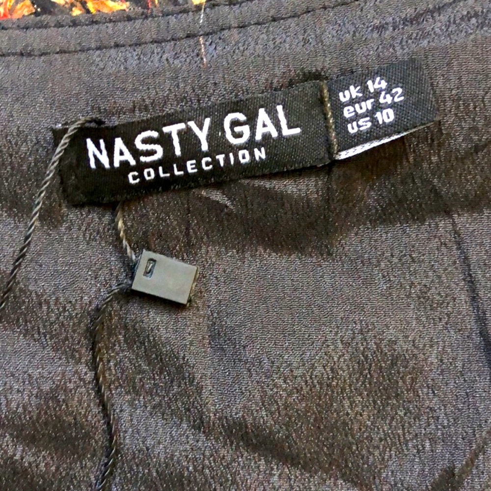 ❤️ NASTY GAL ❤️ COLLECTION FLORAL BABY DOLL MINI DRESS . - Picture 7 of 9
